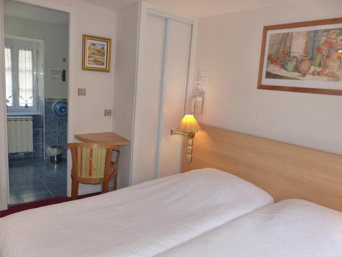 Hotel Logis Auberge De L'Isard سان-لاري المظهر الخارجي الصورة